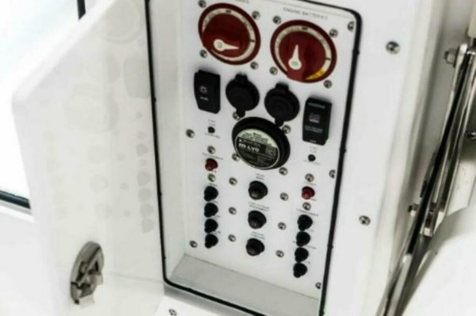 2025 Edgewater 280 CX — photo 11