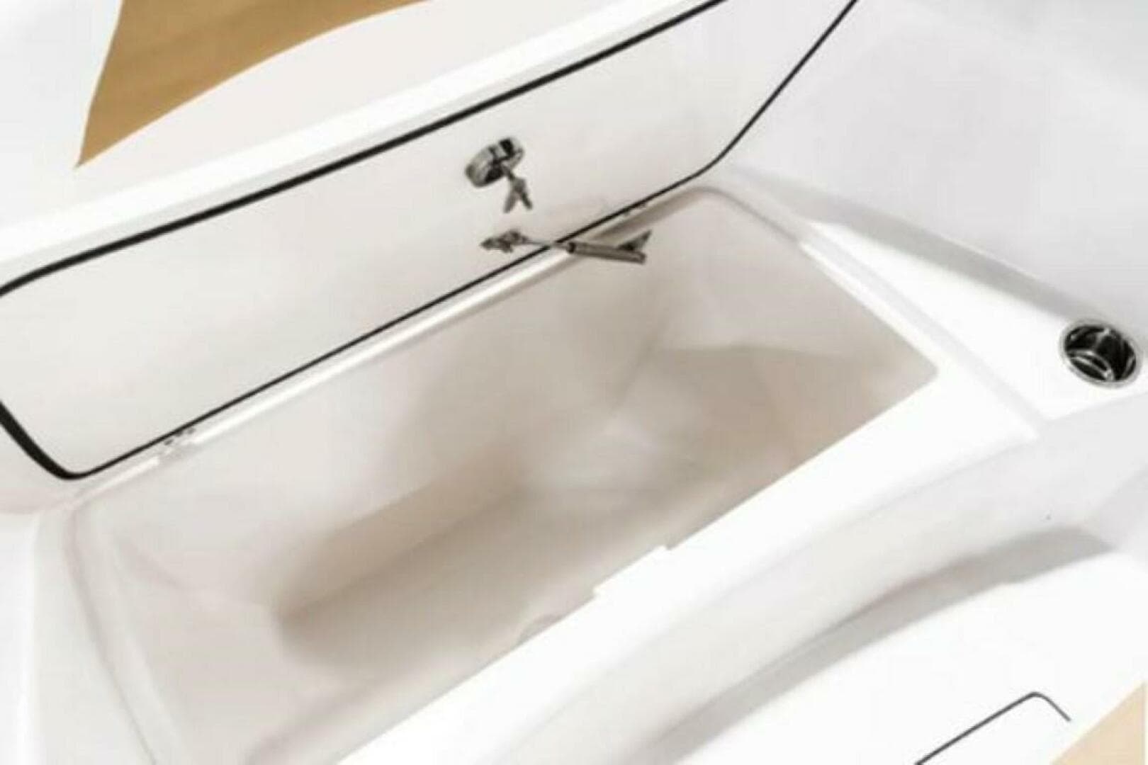 2025 Edgewater 208 CC — photo 4