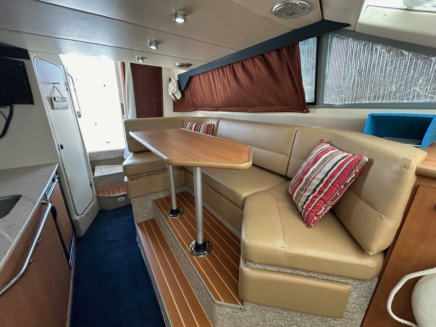 2008 Bayliner Discovery 288 — photo 5