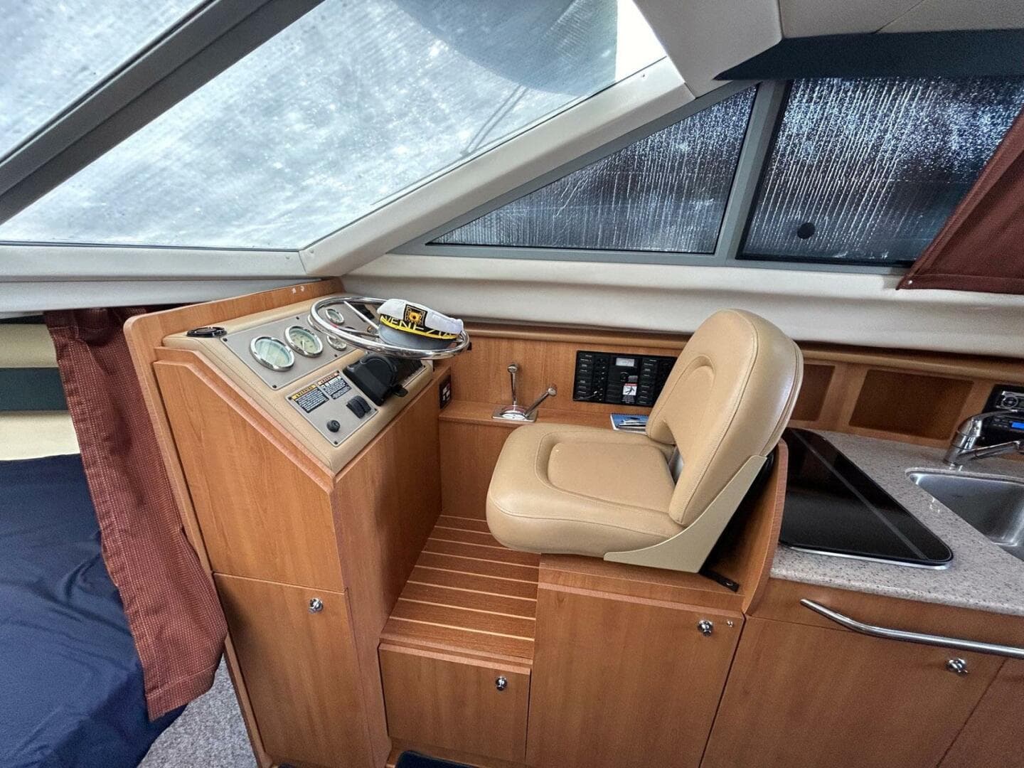 2008 Bayliner Discovery 288 — photo 9