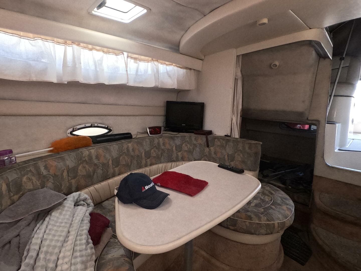 2000 Bayliner 3055 — photo 9