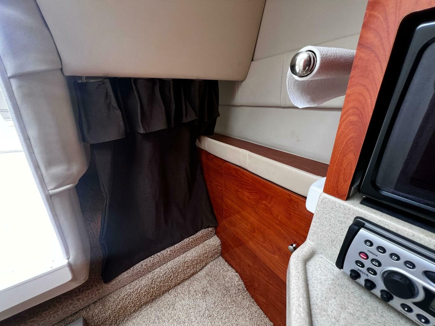 2007 Larson Cabrio 274 — photo 37