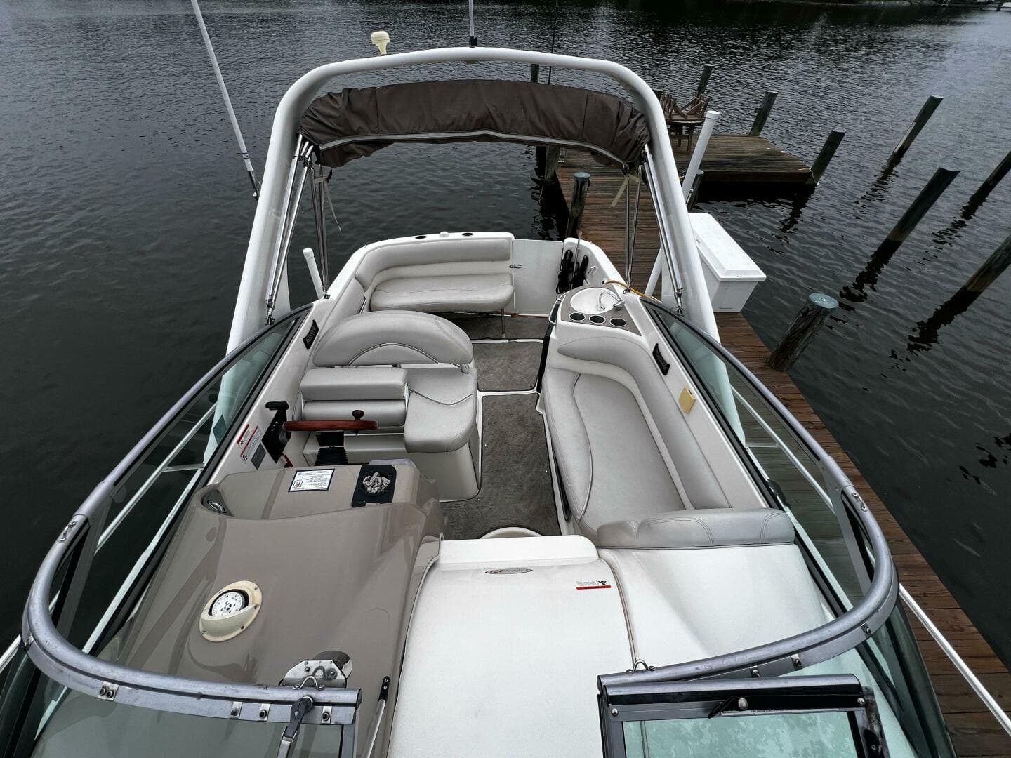 2007 Larson Cabrio 274 — photo 17