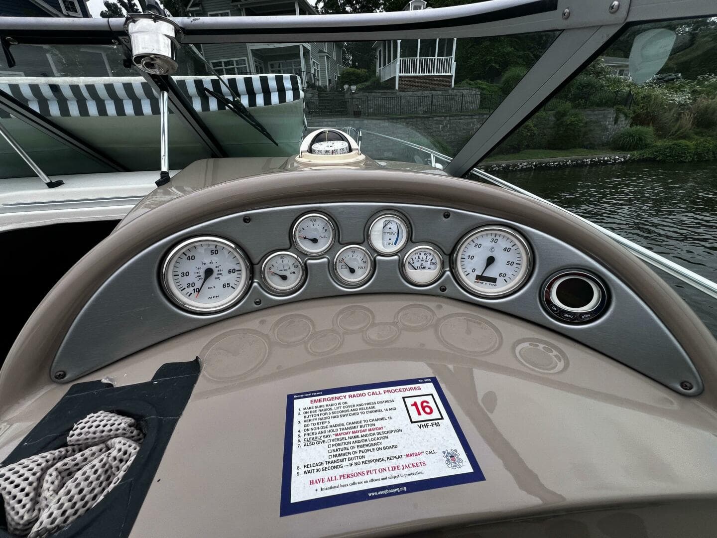 2007 Larson Cabrio 274 — photo 39