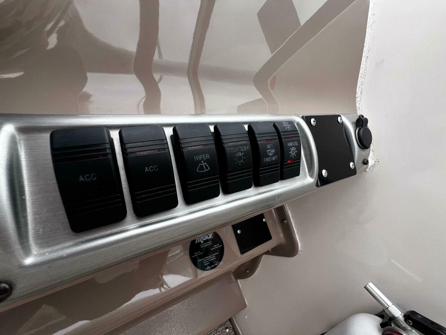 2007 Larson Cabrio 274 — photo 43