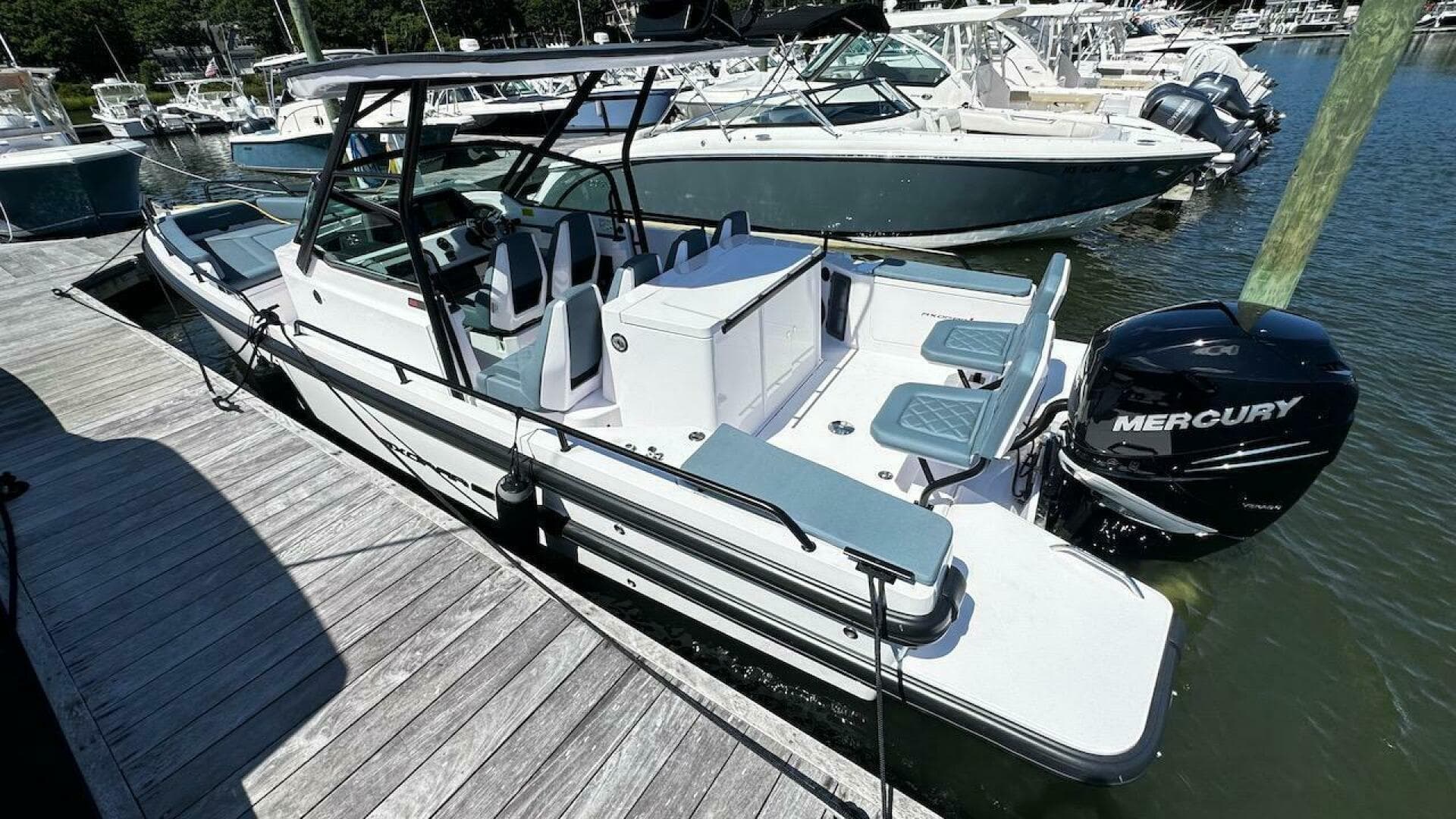 2022 Axopar 28 T-Top — photo 3