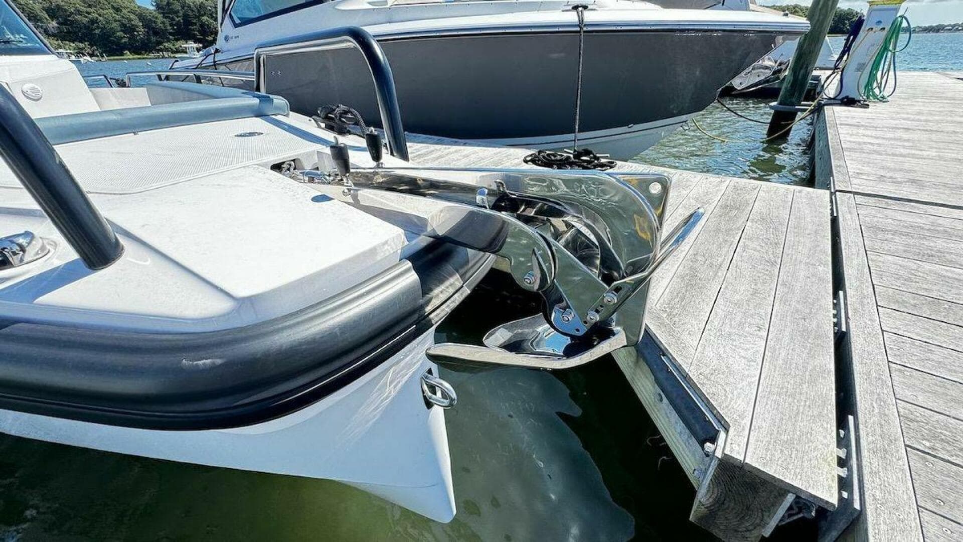 2022 Axopar 28 T-Top — photo 29