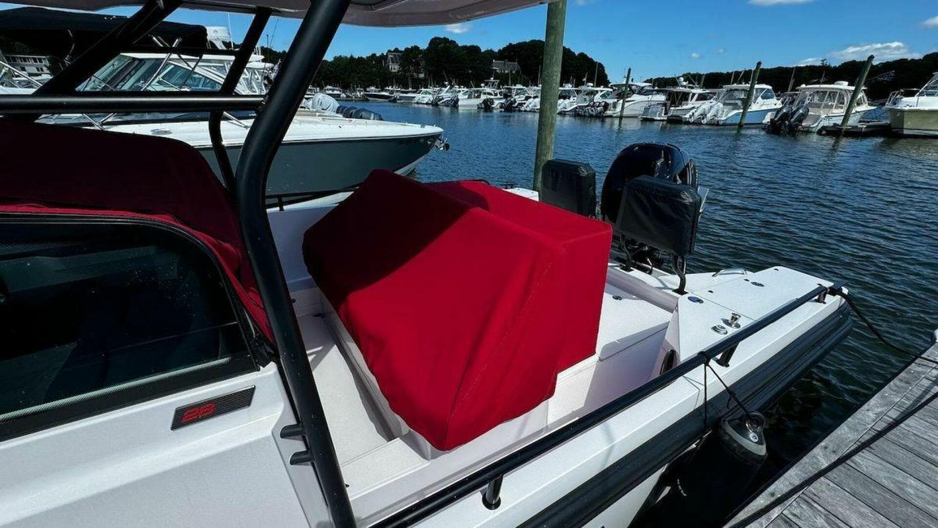 2022 Axopar 28 T-Top — photo 33