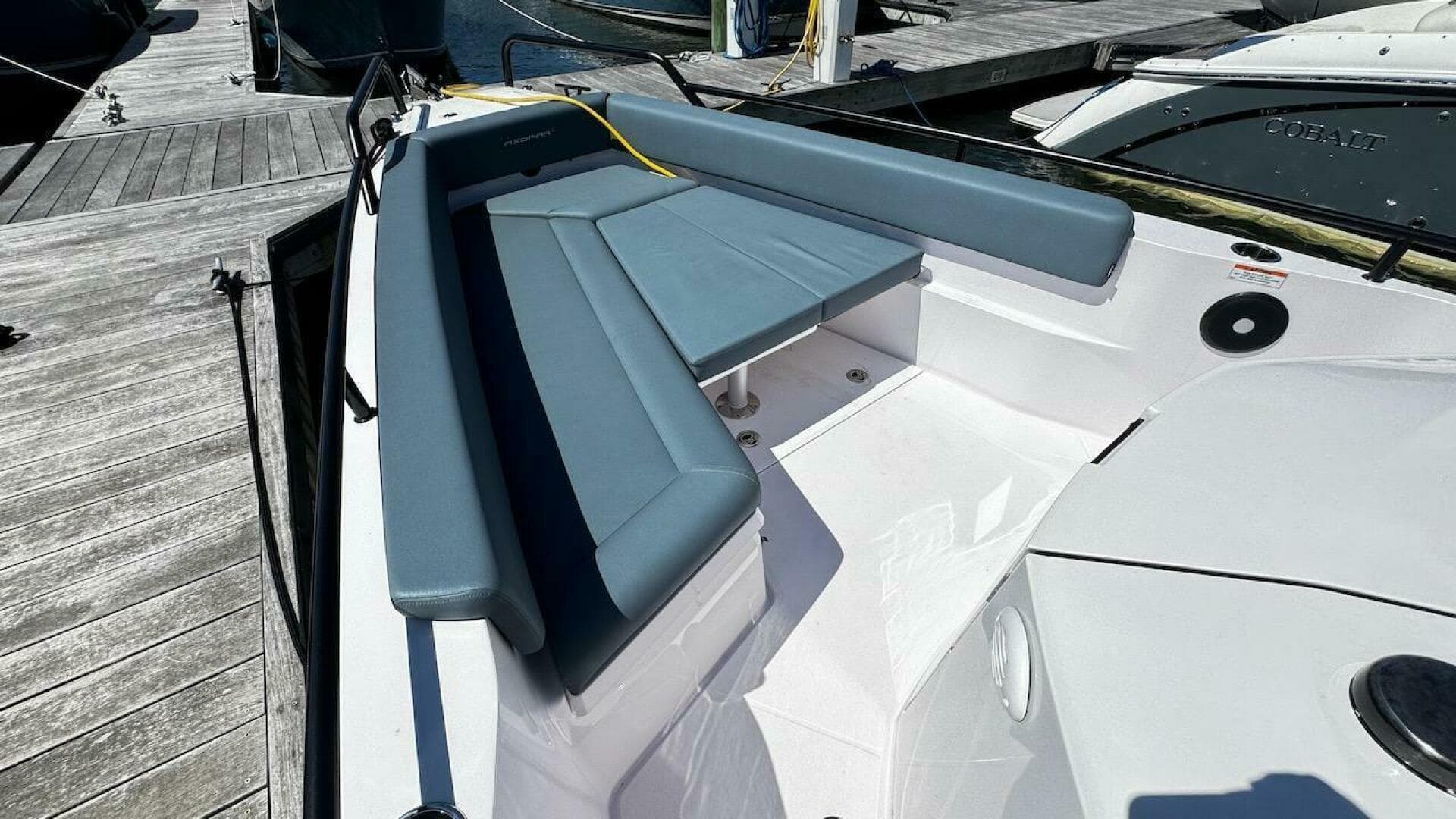 2022 Axopar 28 T-Top — photo 6