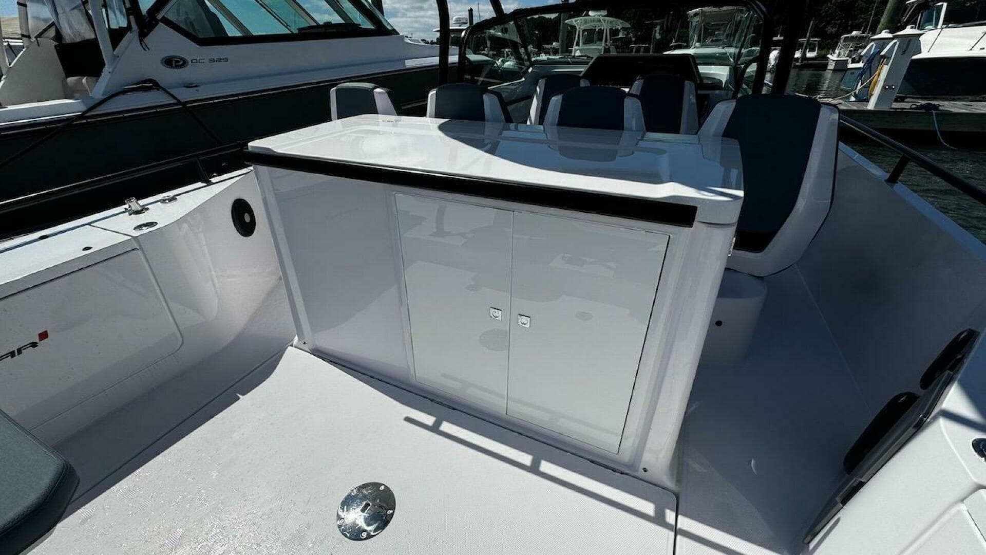 2022 Axopar 28 T-Top — photo 18