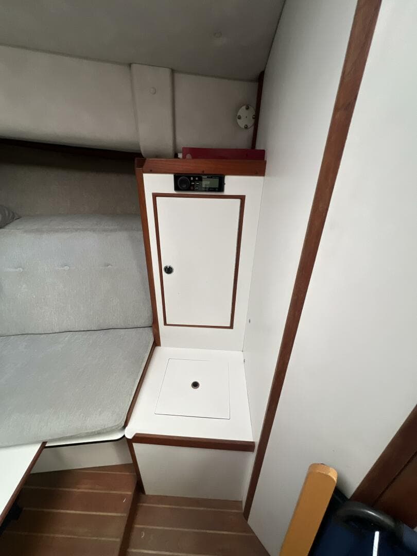 1993 Black Watch 33 — photo 42