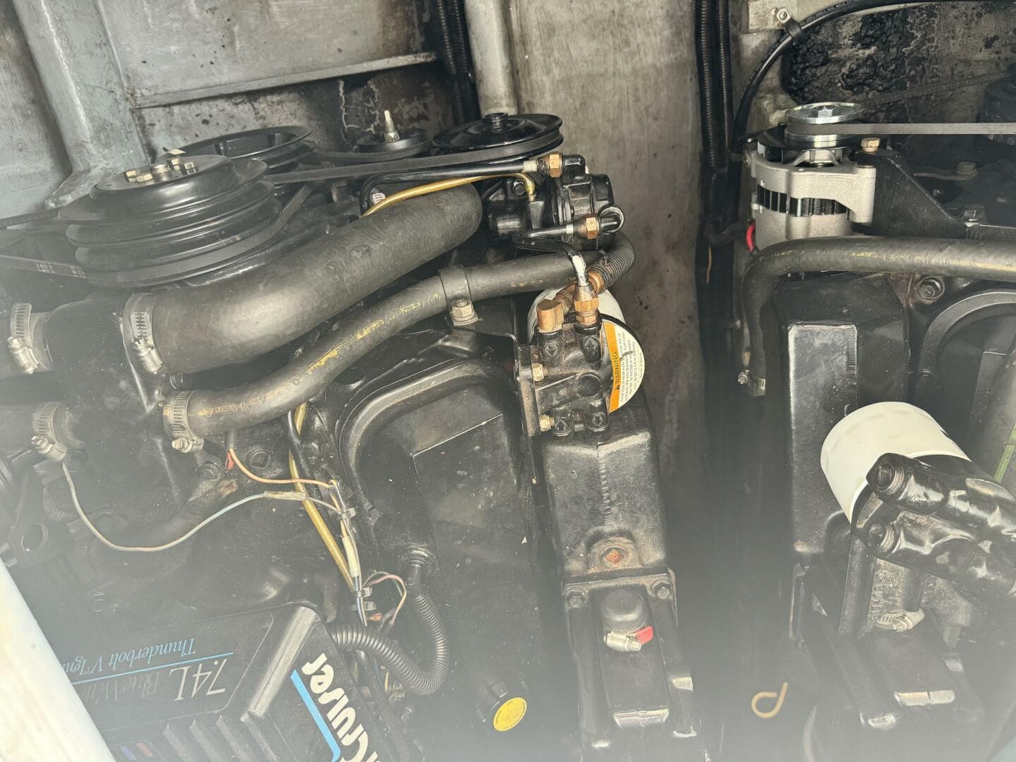 1995 Sea Ray Express Cruiser — photo 35