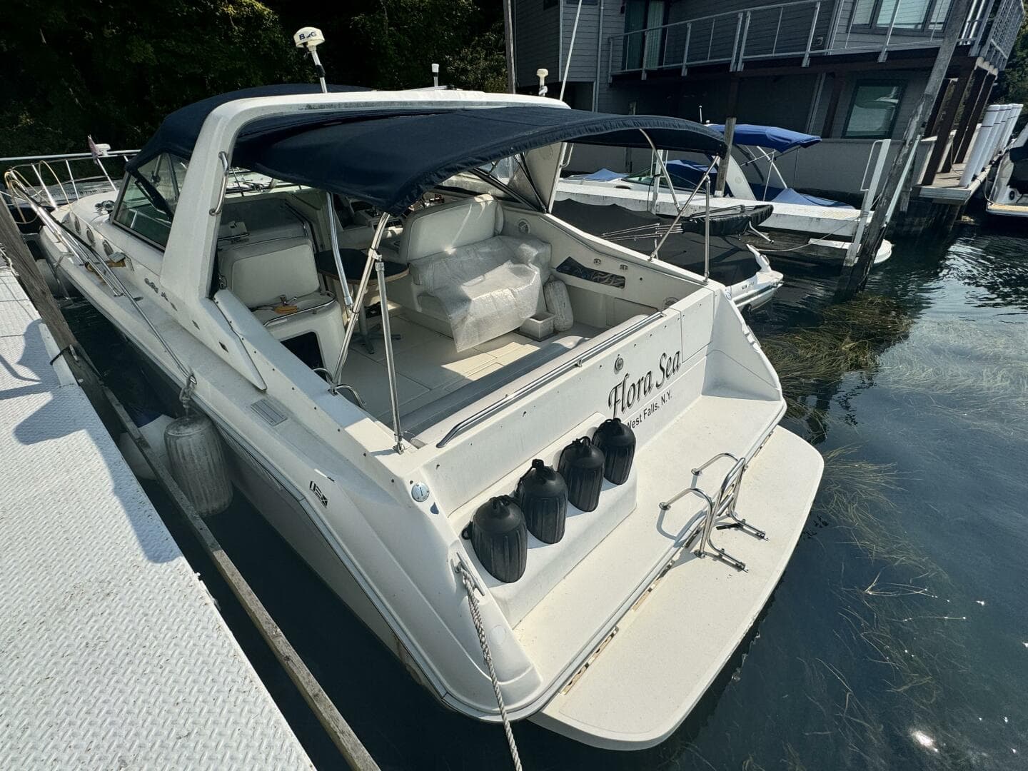 1995 Sea Ray Express Cruiser — photo 4