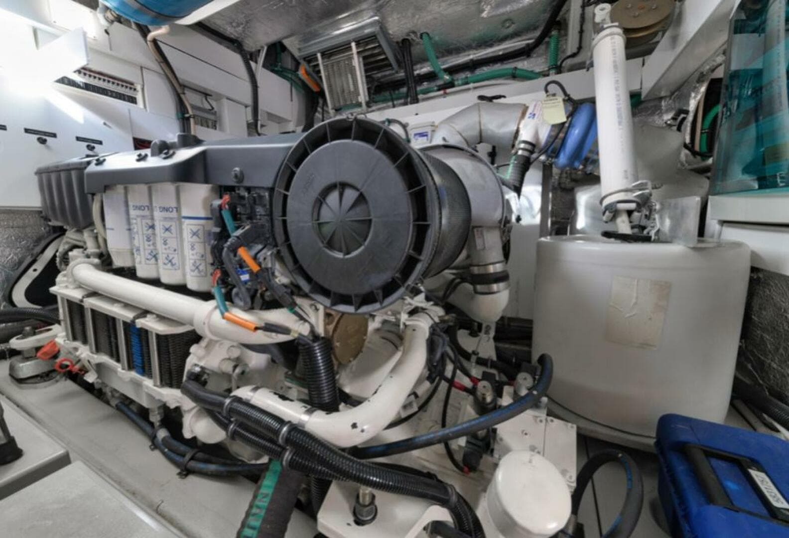 2017 Sunseeker Predator — photo 20