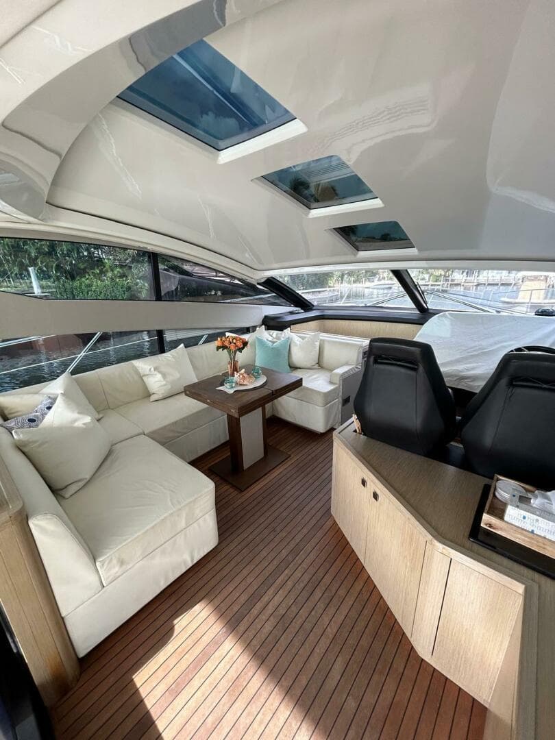 2017 Sunseeker Predator — photo 36