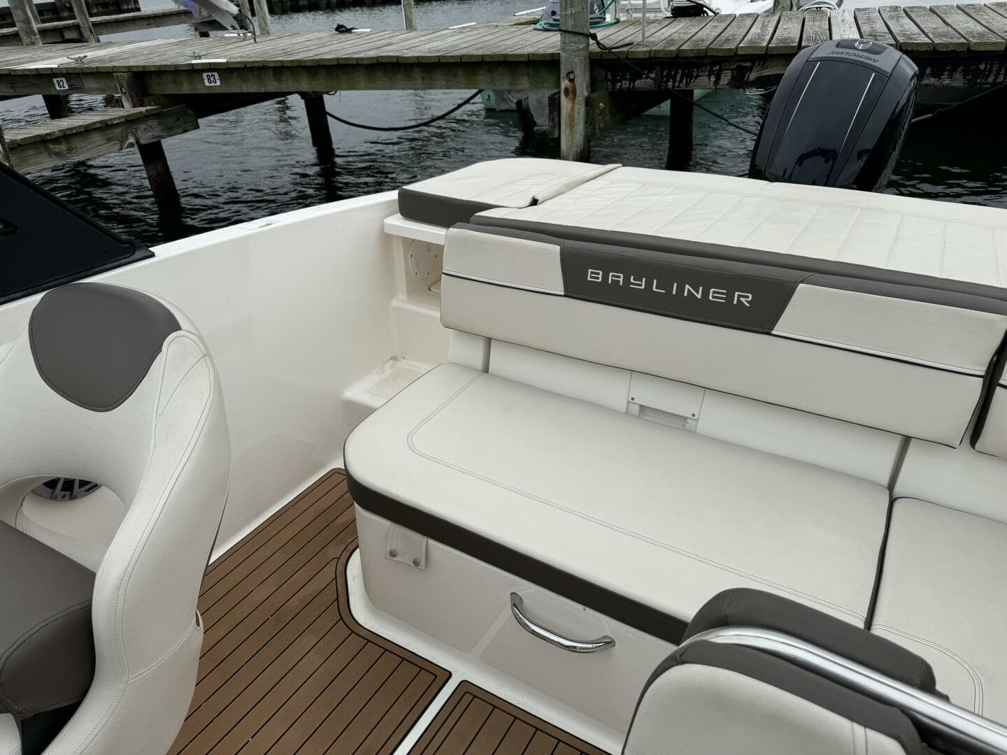 2018 Bayliner Vr 5 Bowrider OB — photo 10