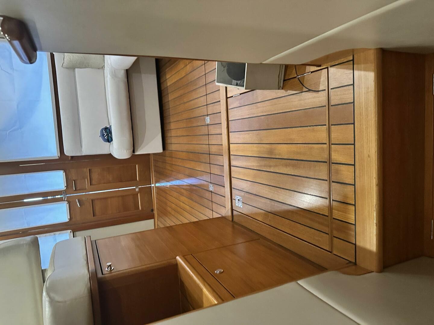 2017 Palm Beach Motor Yachts Pb 42 — photo 25