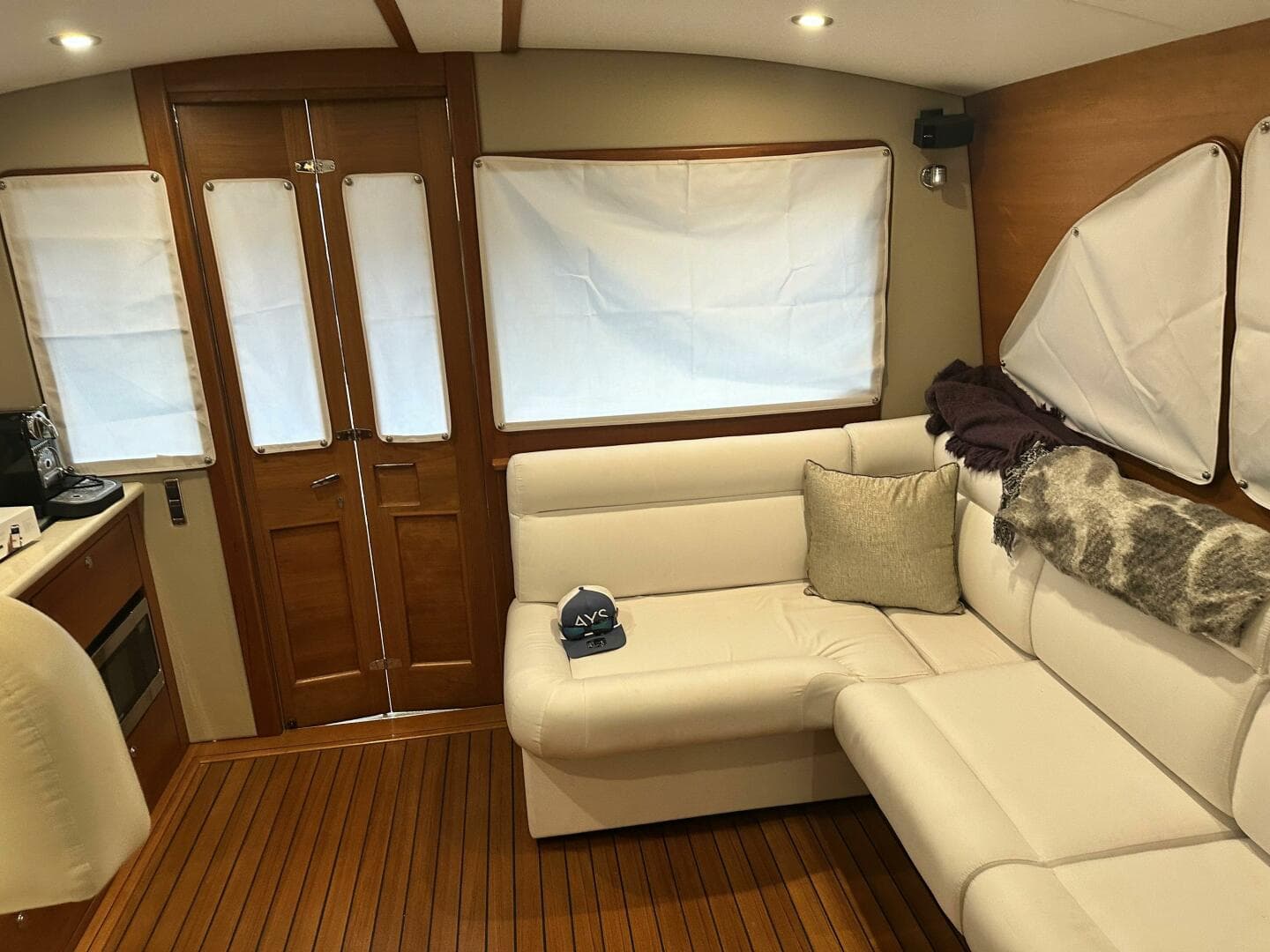 2017 Palm Beach Motor Yachts Pb 42 — photo 26