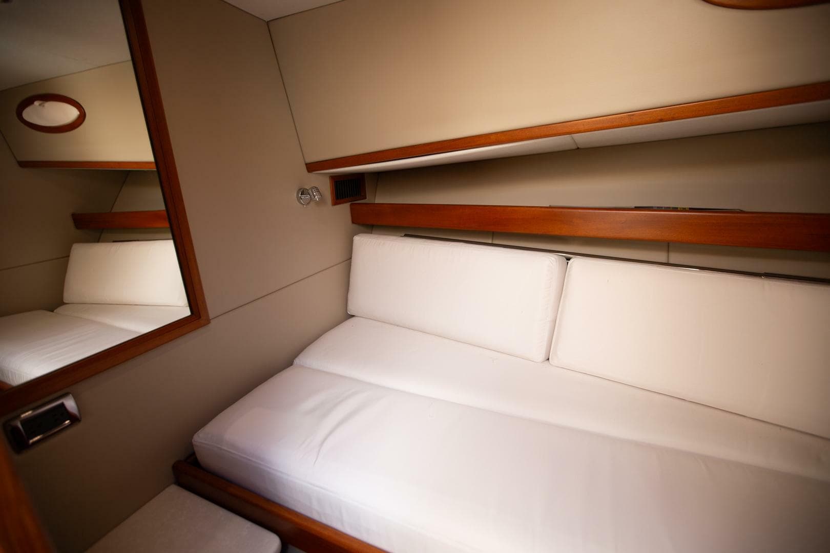 2017 Palm Beach Motor Yachts Pb 42 — photo 21