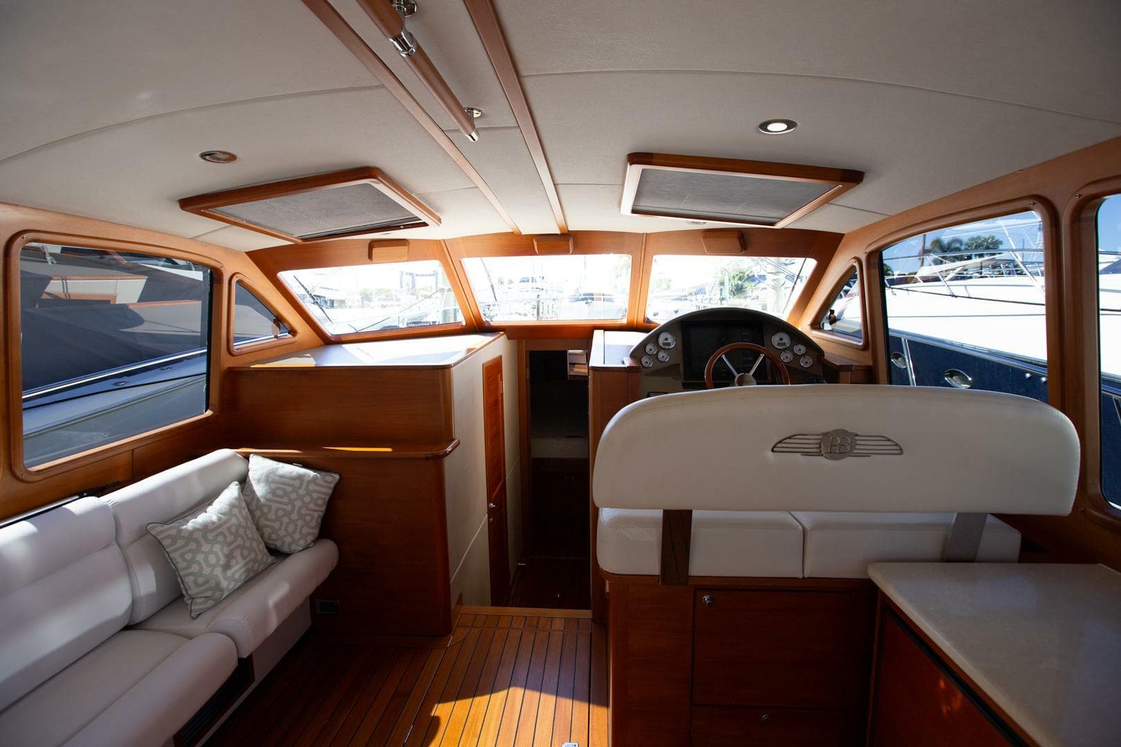 2017 Palm Beach Motor Yachts Pb 42 — photo 15