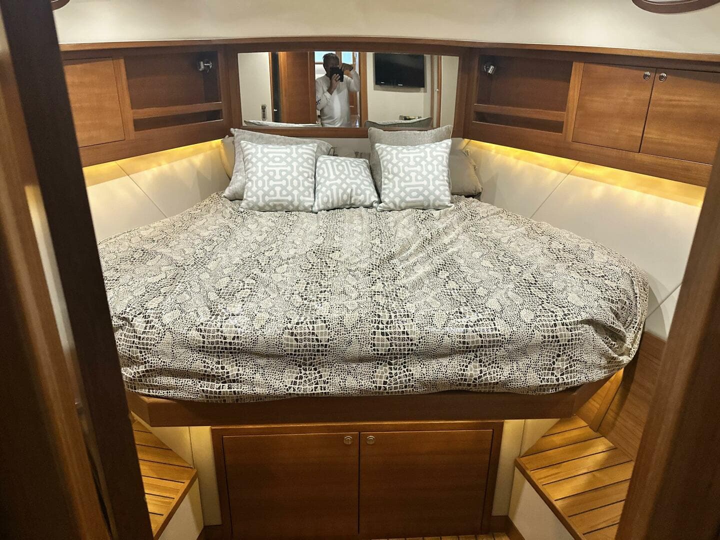 2017 Palm Beach Motor Yachts Pb 42 — photo 35