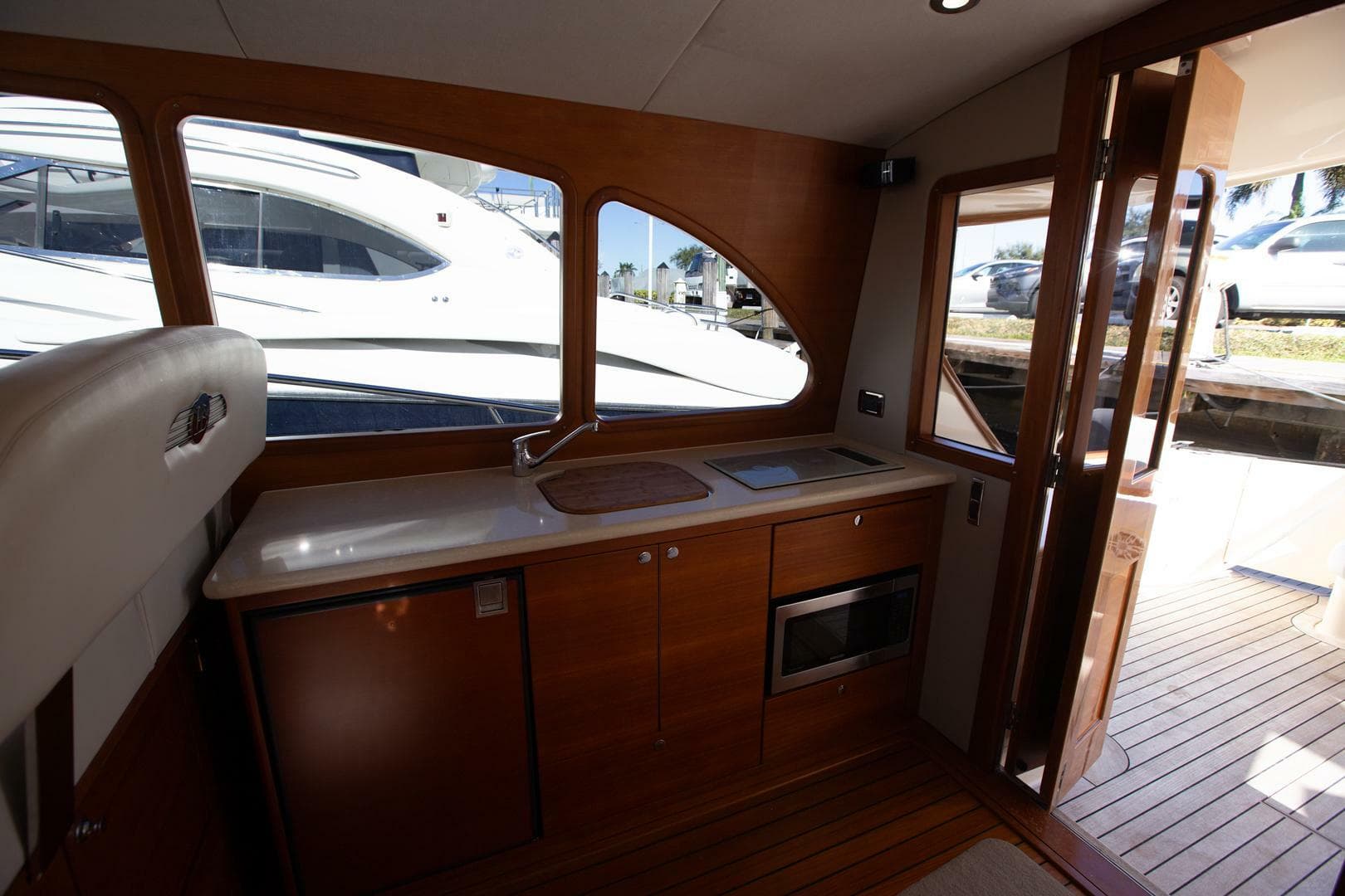 2017 Palm Beach Motor Yachts Pb 42 — photo 17