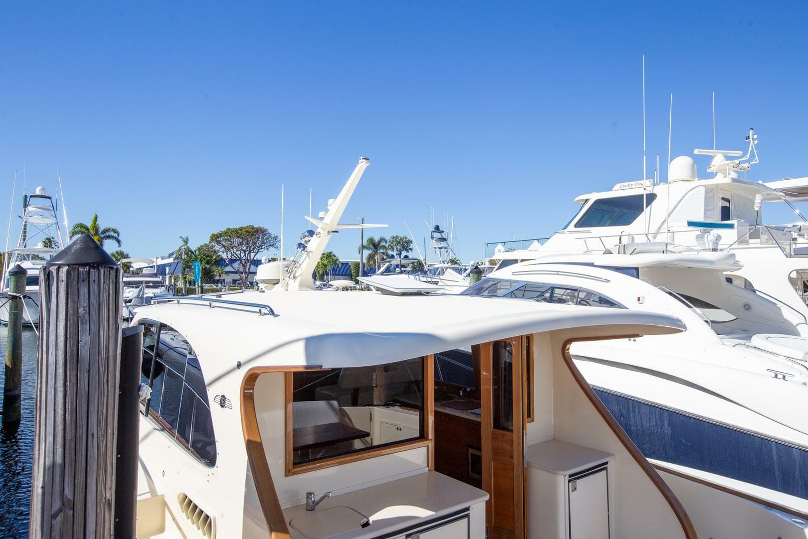 2017 Palm Beach Motor Yachts Pb 42 — photo 9