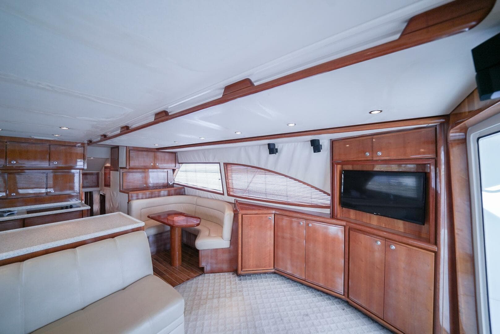 2007 Bertram 51 Convertible — photo 11