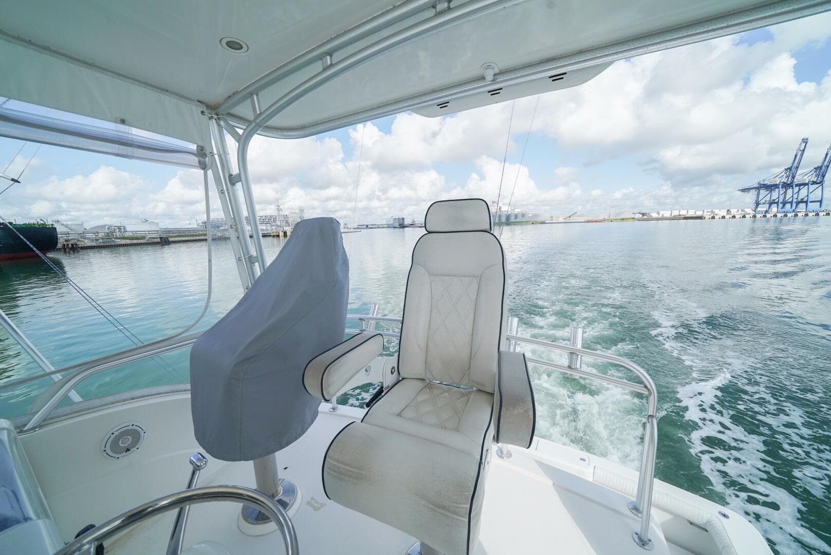 2007 Bertram 51 Convertible — photo 21