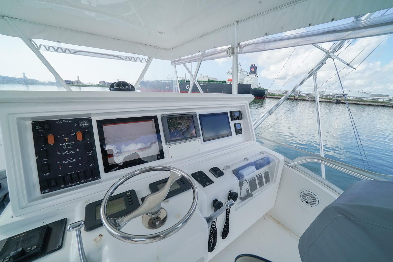 2007 Bertram 51 Convertible — photo 3