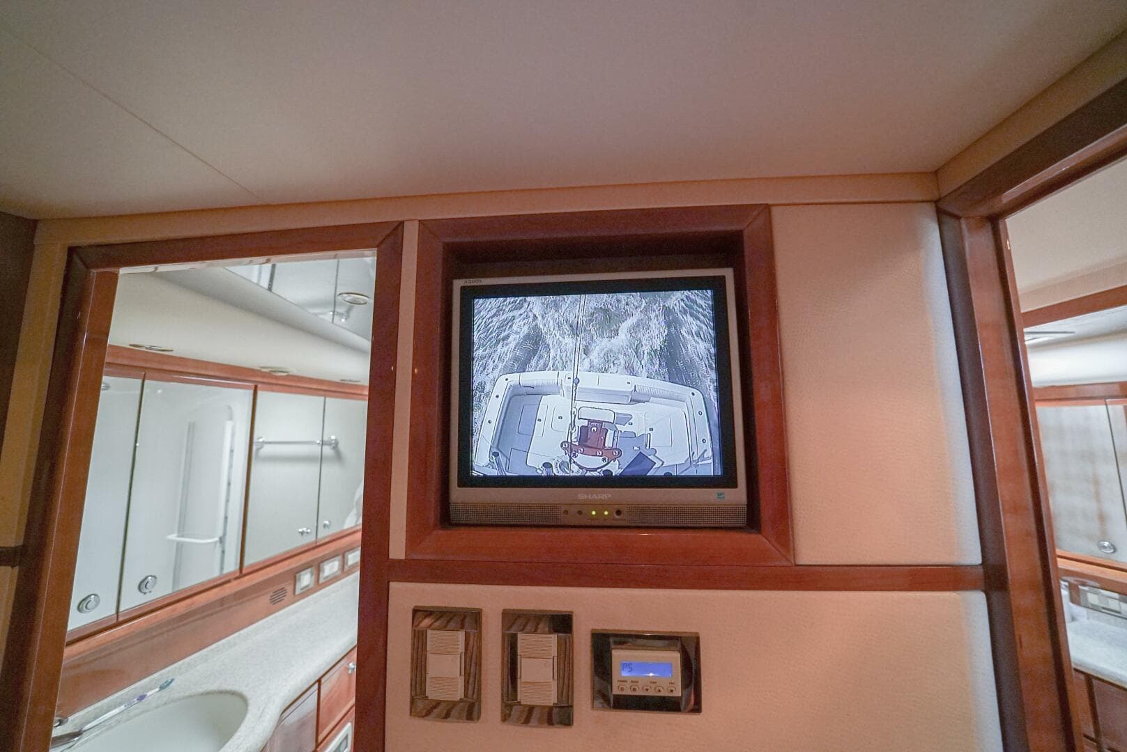 2007 Bertram 51 Convertible — photo 13