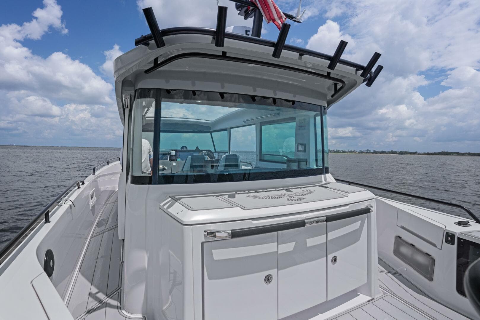 2023 Axopar 37 XC Cross Cabin — photo 19