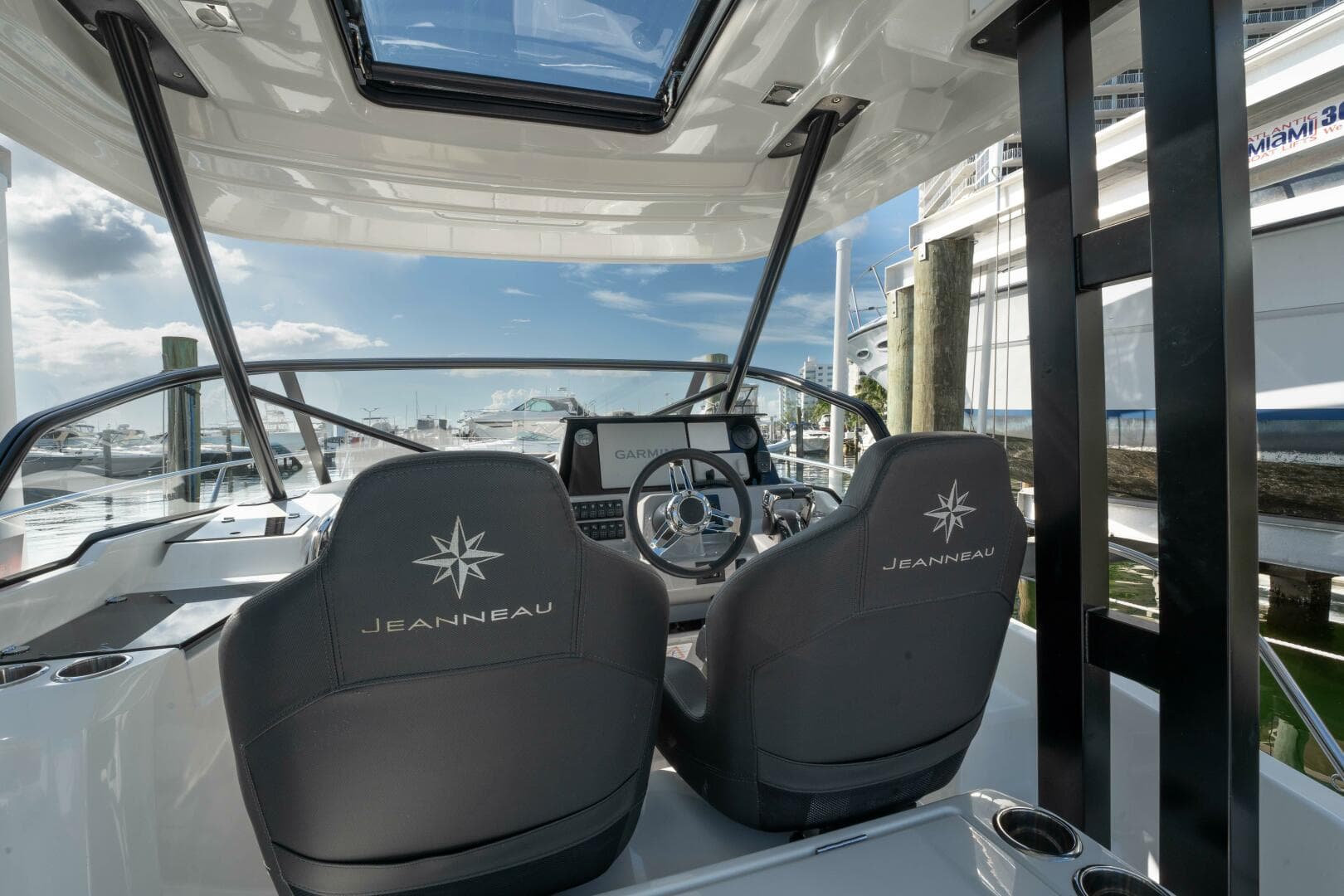 2024 Jeanneau Leader 9.0 WA S2 — photo 36