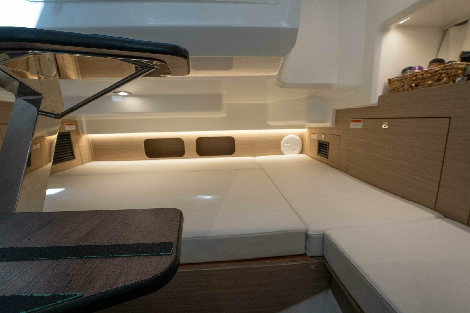 2024 Jeanneau Leader 9.0 WA S2 — photo 61