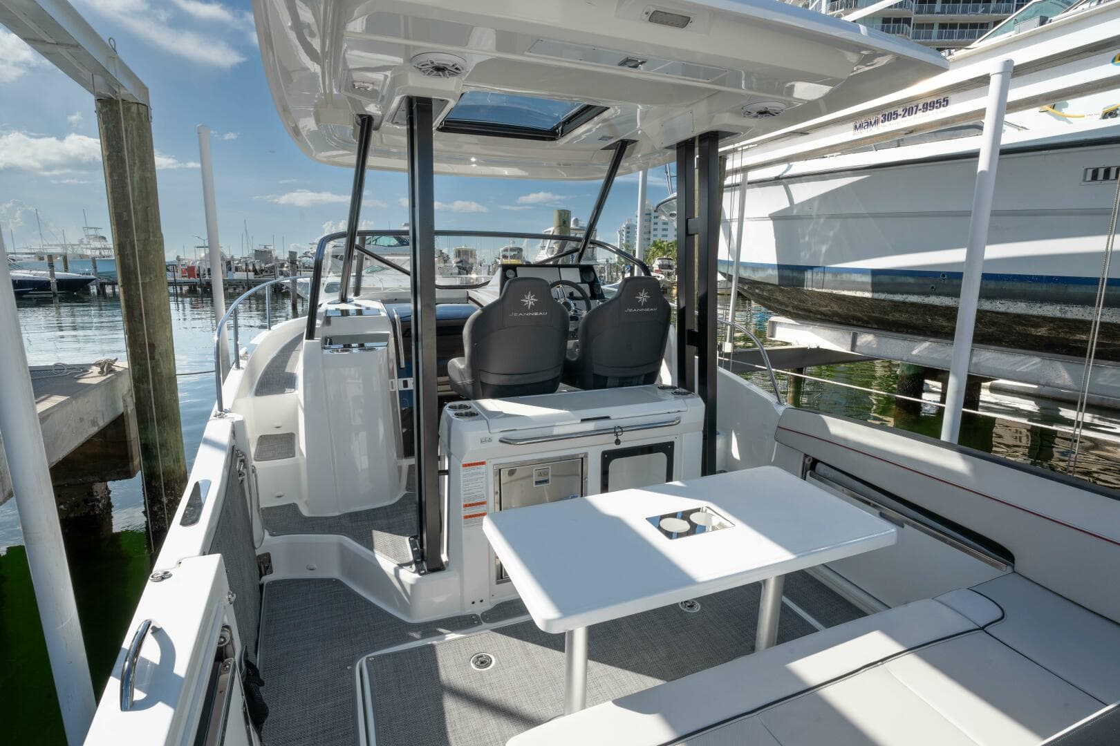 2024 Jeanneau Leader 9.0 WA S2 — photo 10