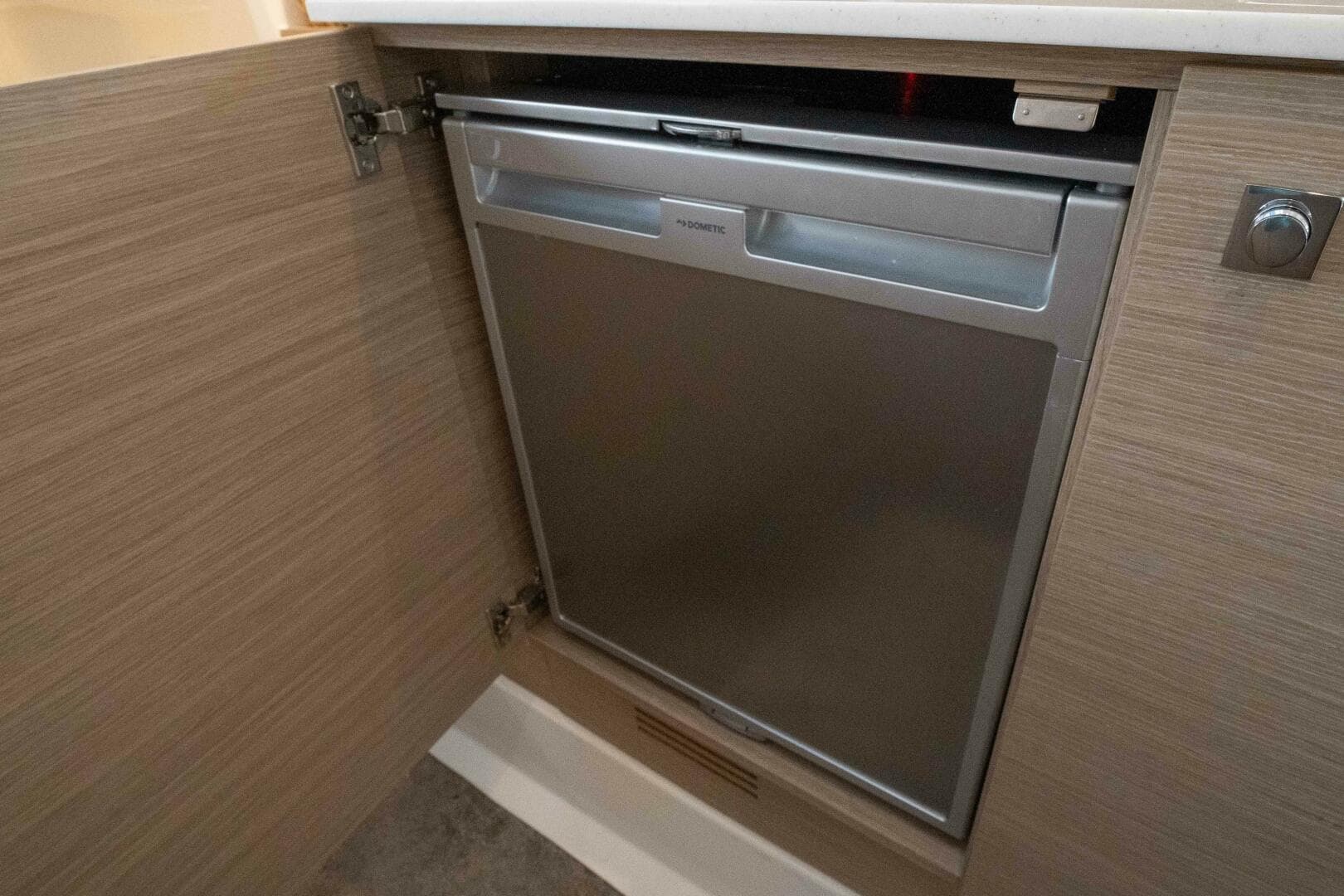 2024 Jeanneau Leader 9.0 WA S2 — photo 59