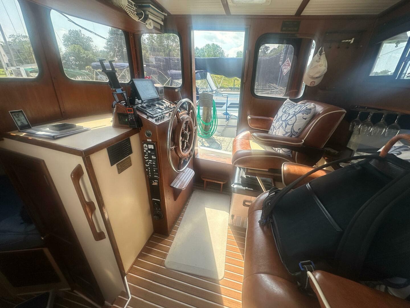 1985 Nordic Tugs 32 — photo 15