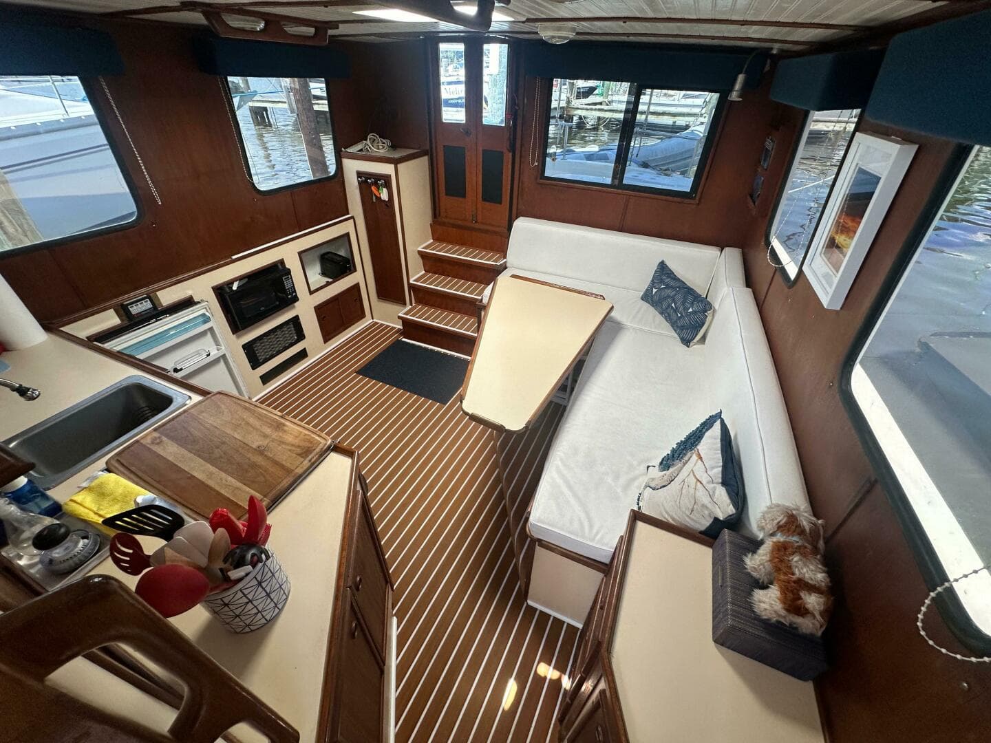 1985 Nordic Tugs 32 — photo 11