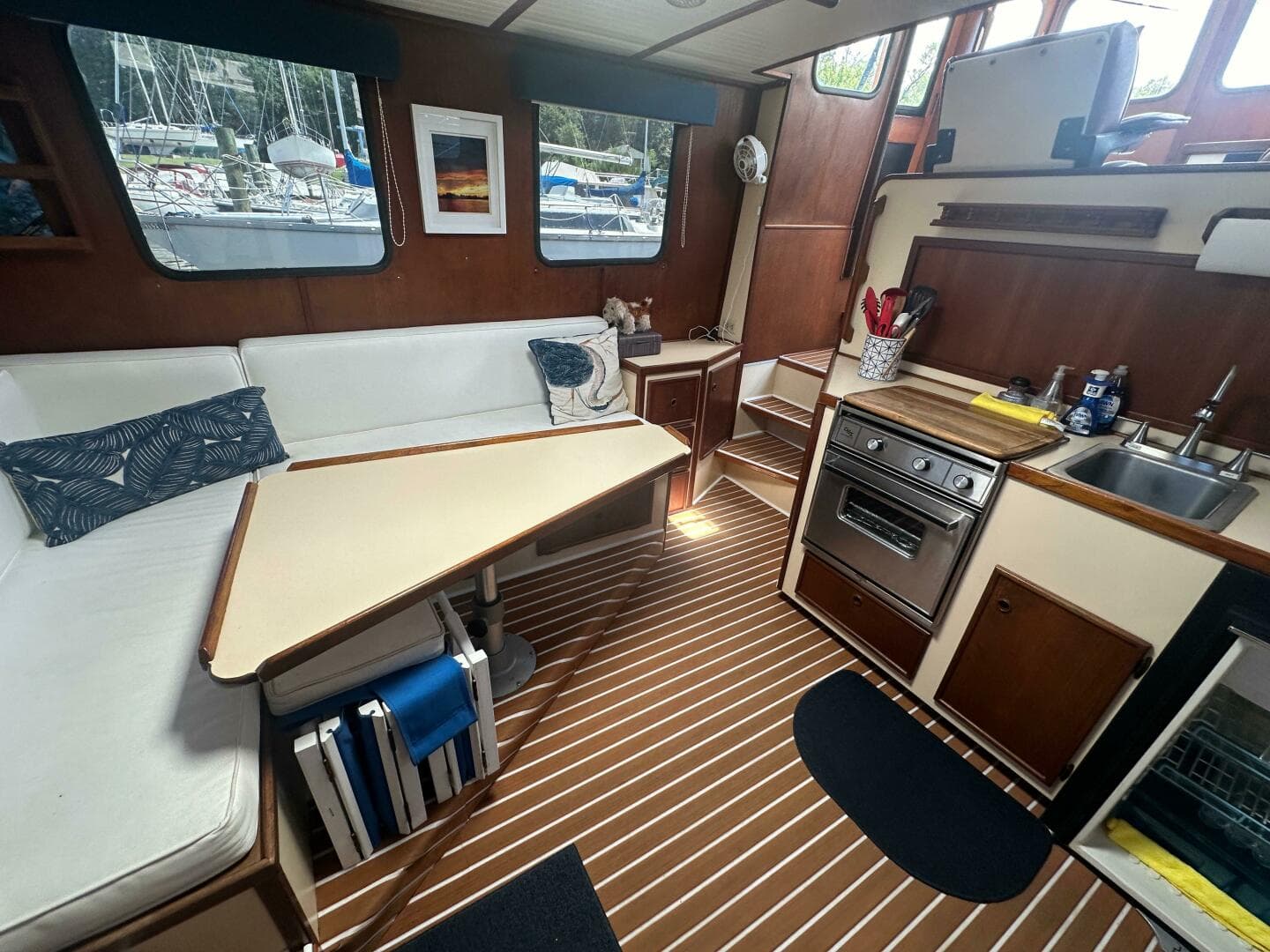 1985 Nordic Tugs 32 — photo 7