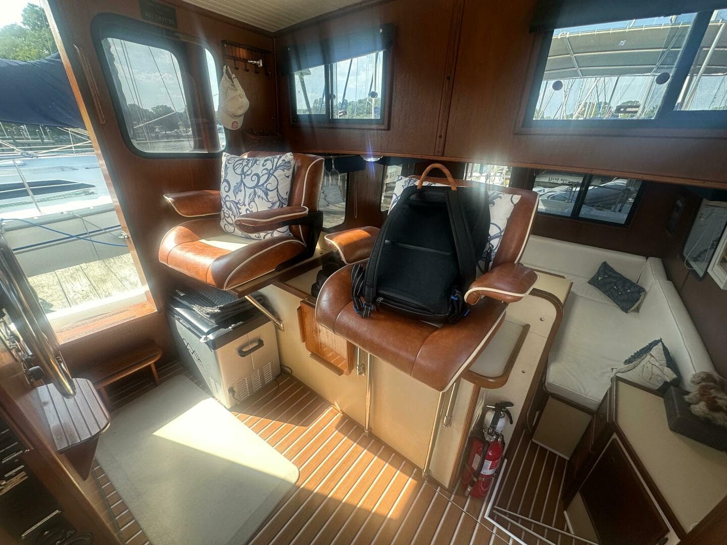 1985 Nordic Tugs 32 — photo 17