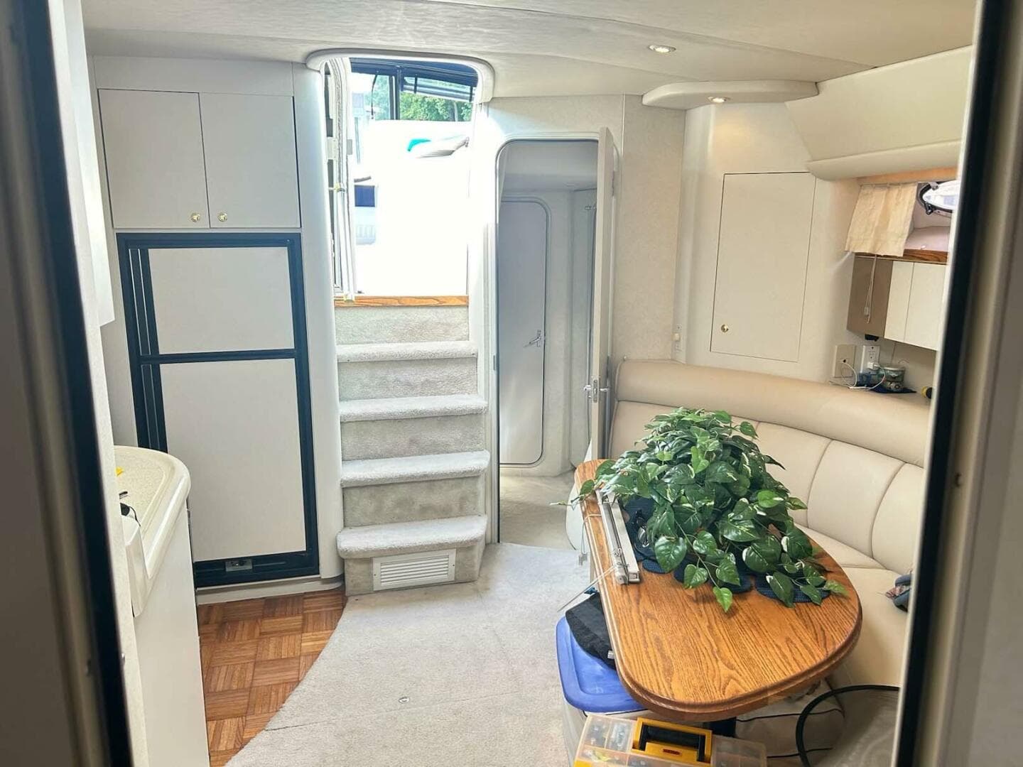 1997 Cruisers Yachts 4270 Esprit — photo 8