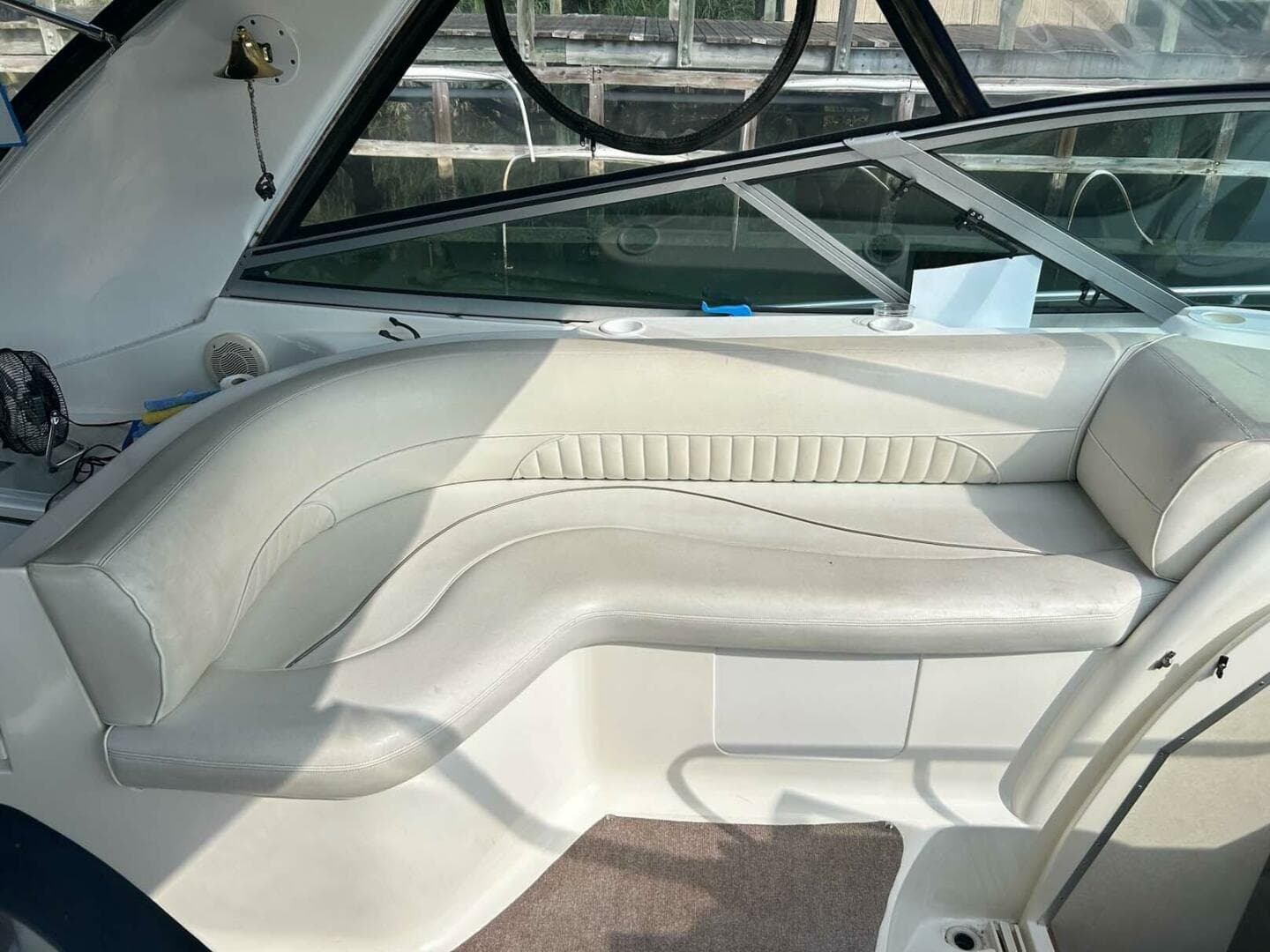 1997 Cruisers Yachts 4270 Esprit — photo 6