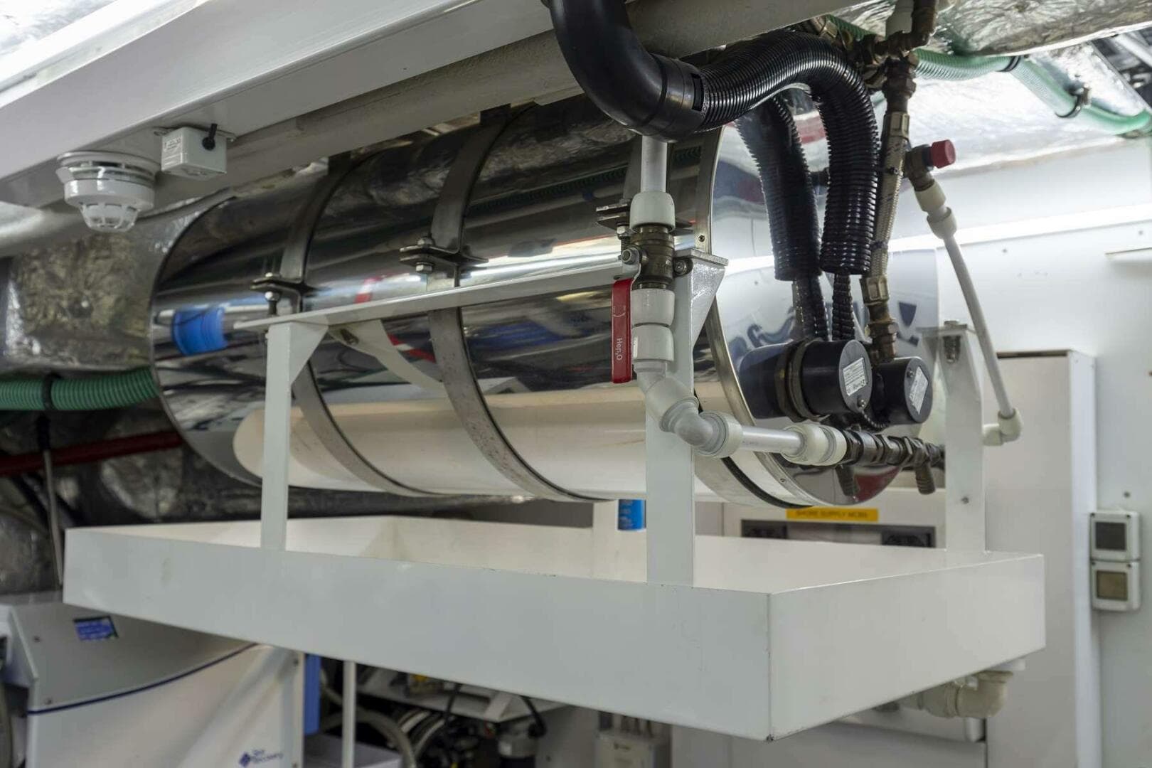 2017 Sunseeker 95 Yacht — photo 72