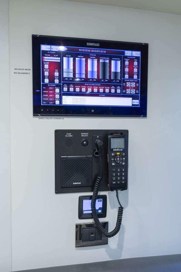 2017 Sunseeker 95 Yacht — photo 62