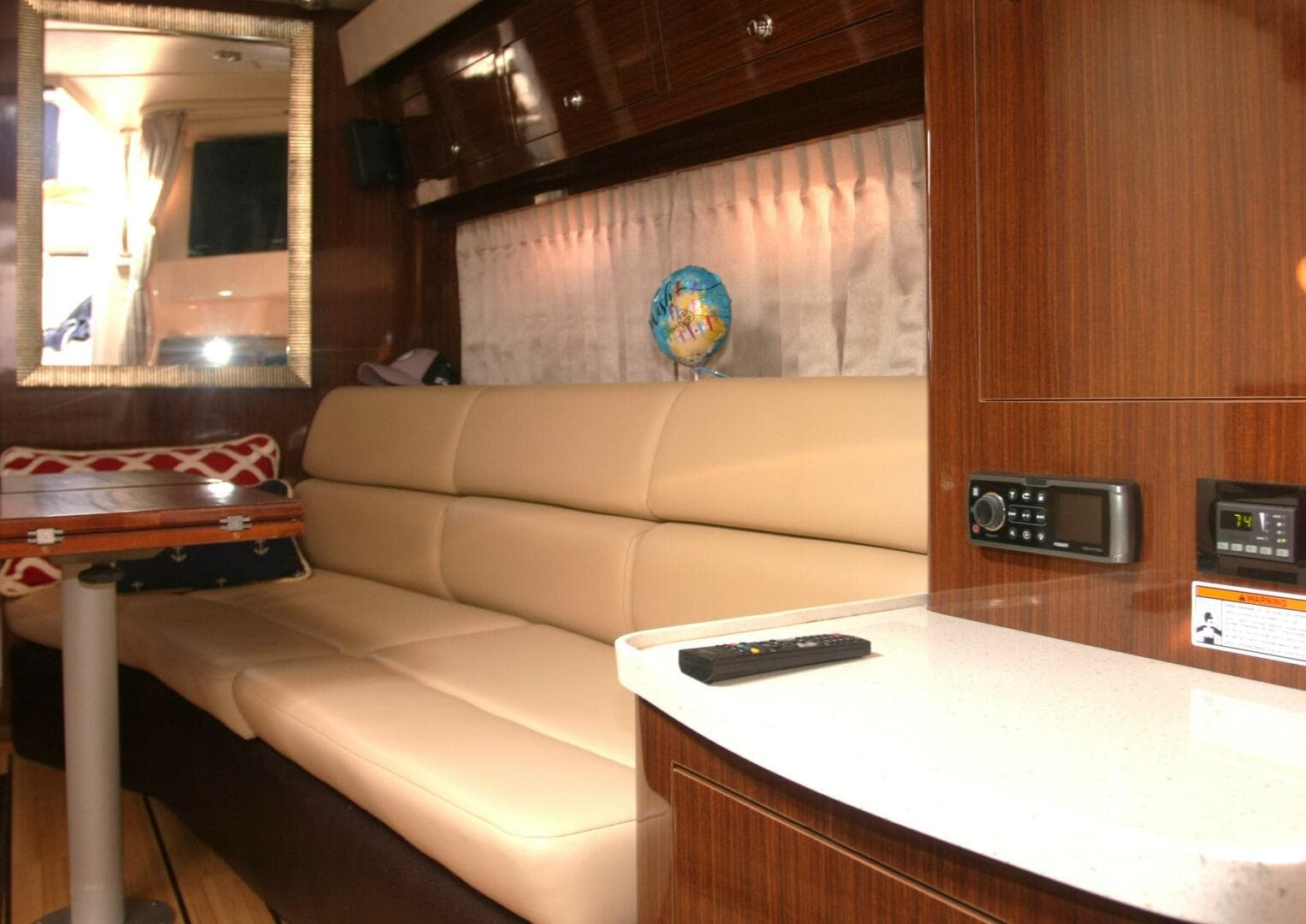 2014 Regal 38 Express — photo 9