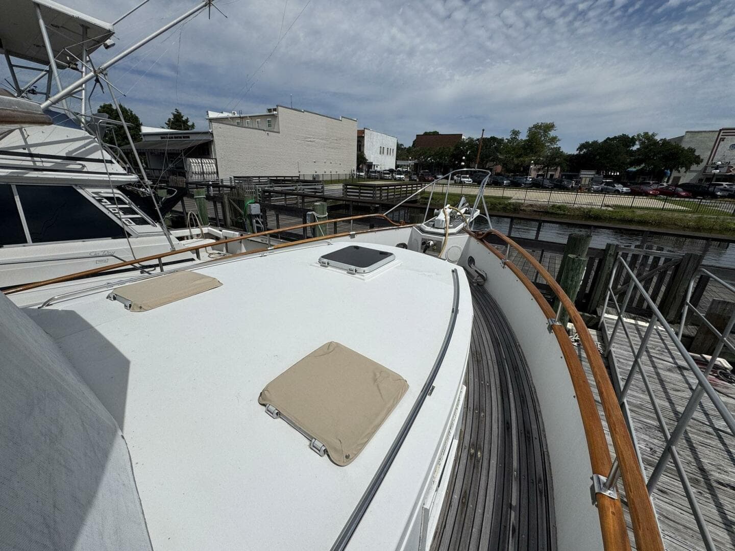 1989 Grand Banks 42 — photo 9