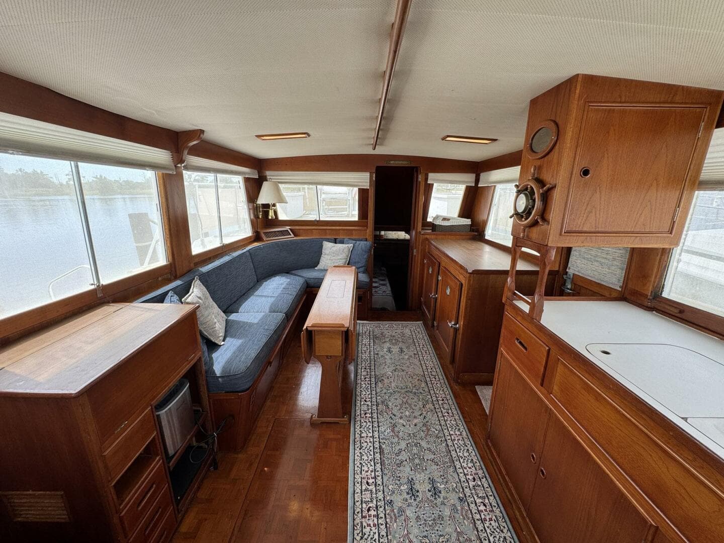 1989 Grand Banks 42 — photo 39