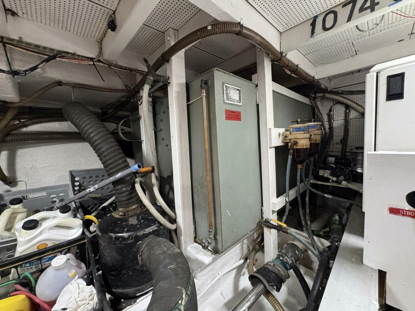 1989 Grand Banks 42 — photo 94