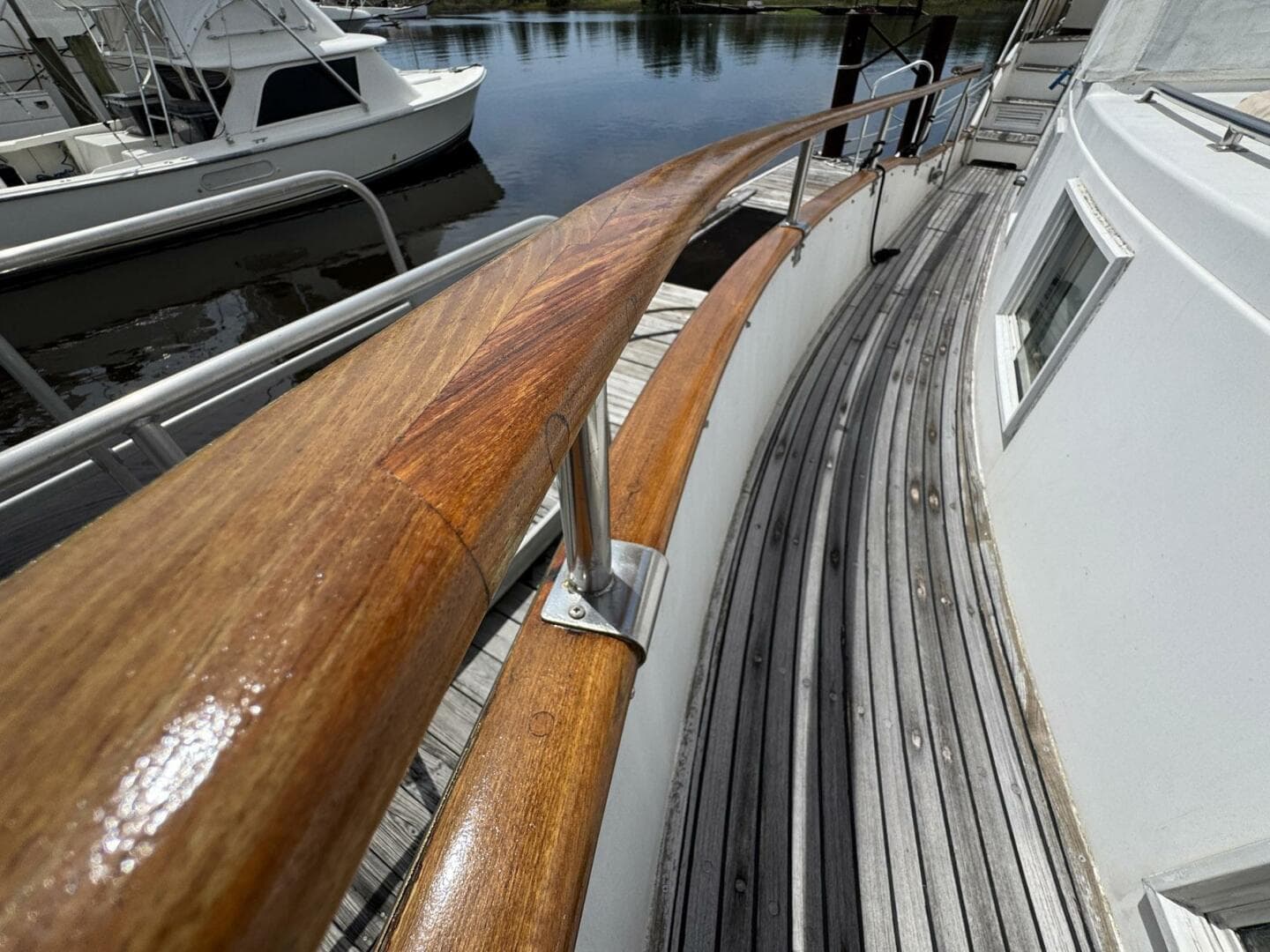 1989 Grand Banks 42 — photo 17