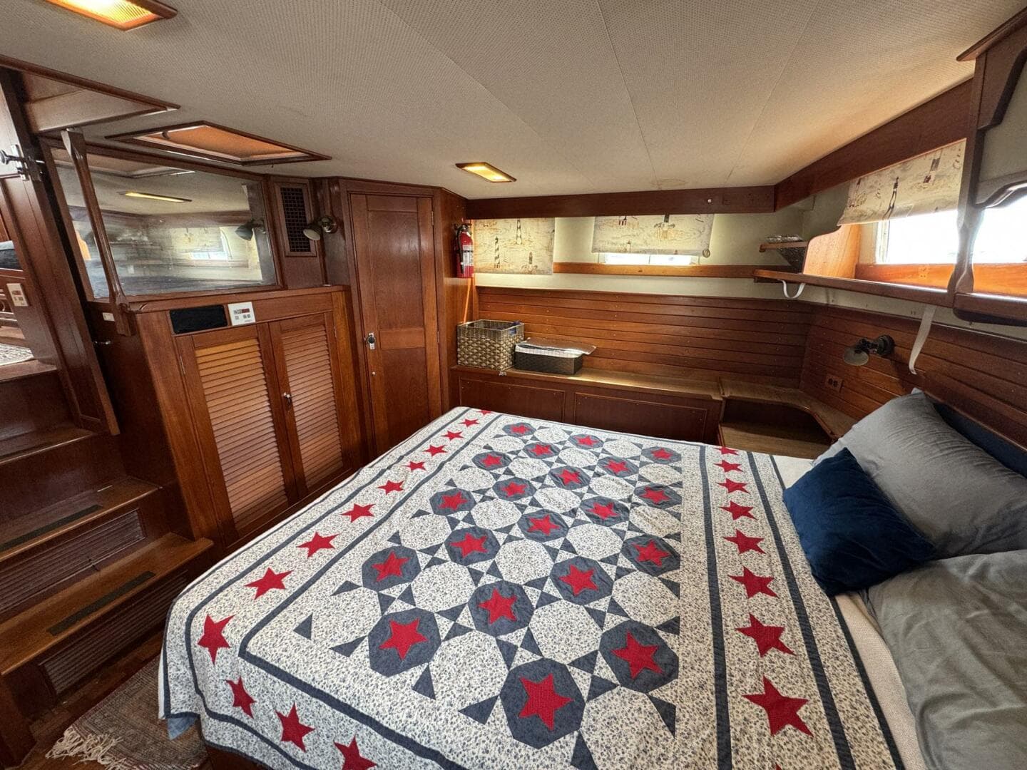 1989 Grand Banks 42 — photo 72